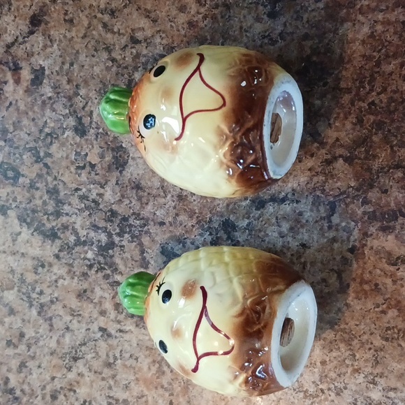 VINTAGE Smiley Pineapple Salt & Pepper Shaker Set - Picture 7 of 8